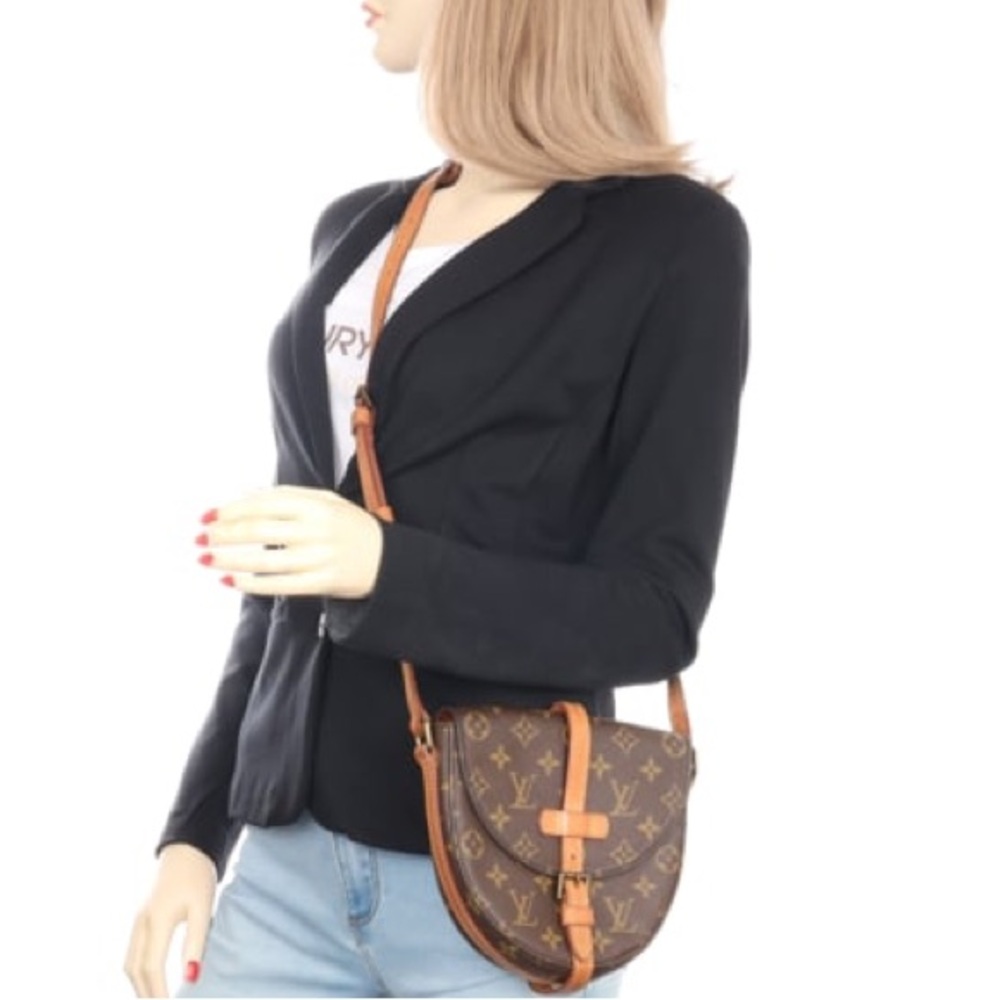 Authentic Louis Vuitton vintage 1970s Chantilly PM monogram shoulder bag